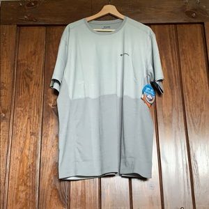 Columbia men’s short sleeve shirt